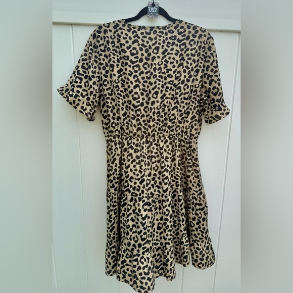 Kaundo Animal Print Short Sleeve Dress With Ruffle Detail, Size Large, NWOT. - Picture 6 of 6